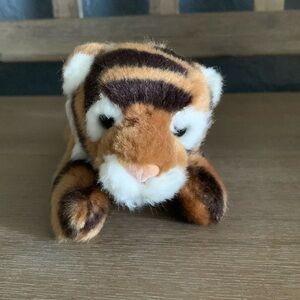 Stuffed tiger toy